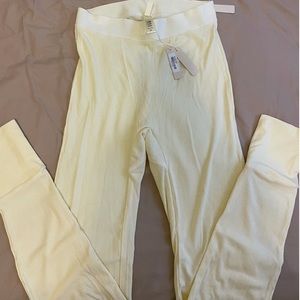 SKIMS cotton leggings in color: (citrine)